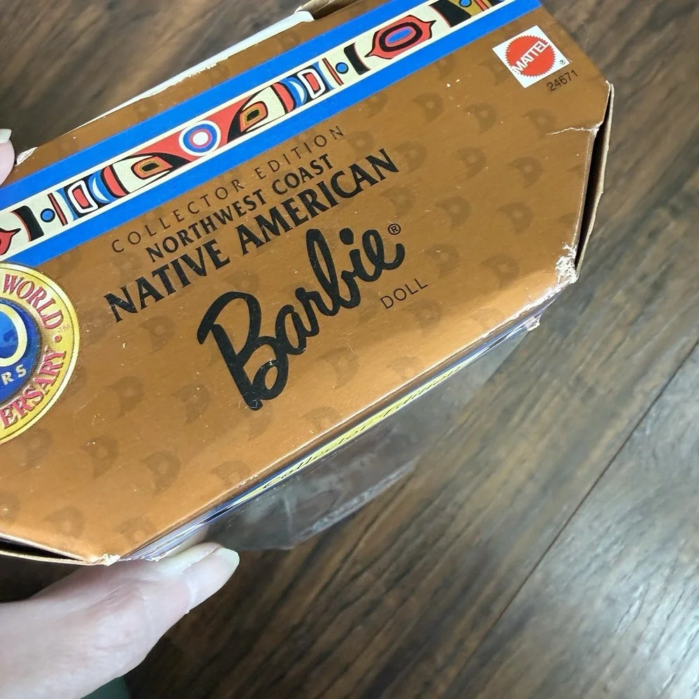 1999 Mattel Barbie Northwest Coast Native American Dolls of the World Barbie NIB